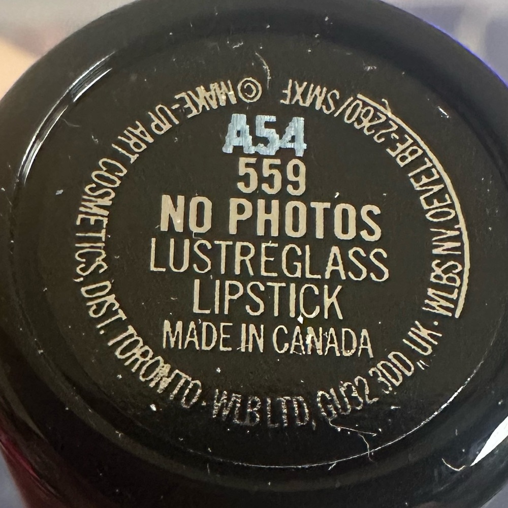 💋💋 NO PHOTOS a MAC LUSTREGLASS SHEER-SHINE LIPSTICK. RETAIL $27. **NEW IN BOX. - Picture 9 of 10